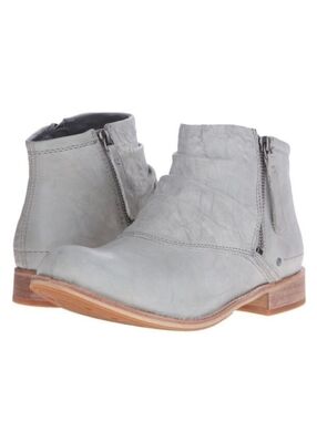 CAT Caterpillar Irenea‎ Gray Ankle Zip Booties